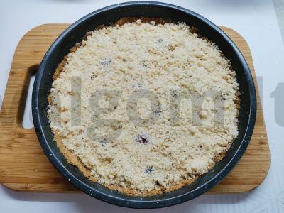 Smulkus varškės pyragas su vyšniomis ir juodaisiais serbentais Žingsnis 8