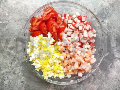 Šventinis krabų salotas su krevetėmis Žingsnis 1