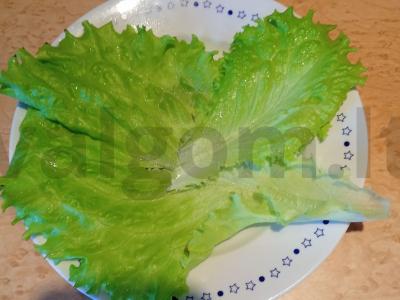 Pomidorų salotos su kiaušiniu Žingsnis 1