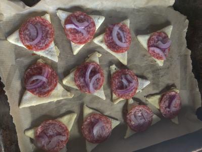 Porcinė pica su jalapeño ir saliami Žingsnis 7