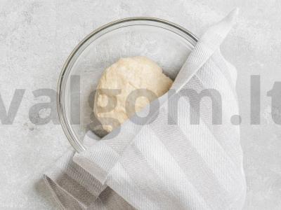 Dešrelės tešloje keptuvėje Žingsnis 1