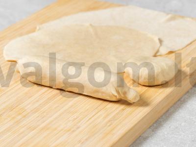 Dešrelės tešloje keptuvėje Žingsnis 2