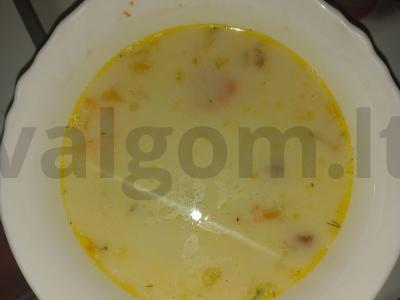 Grietininis sriuba su rūkytais produktais pagrindine nuotrauka