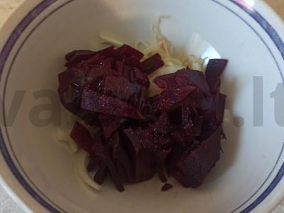 Salotas „Vitaminas“ su raugintais kopūstais Žingsnis 2