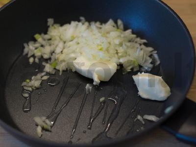 Vištienos kepenėlės grietinėlėse Žingsnis 2