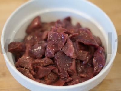 Vištienos kepenėlės grietinėlėse Žingsnis 4