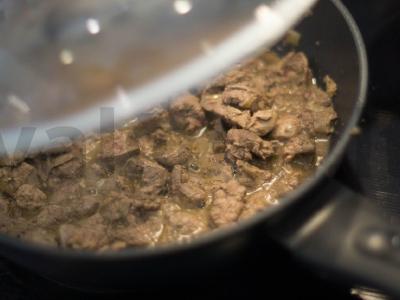 Vištienos kepenėlės grietinėlėse Žingsnis 6