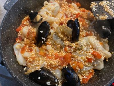 Jūros gėrybių ir šafrano paelja Žingsnis 4