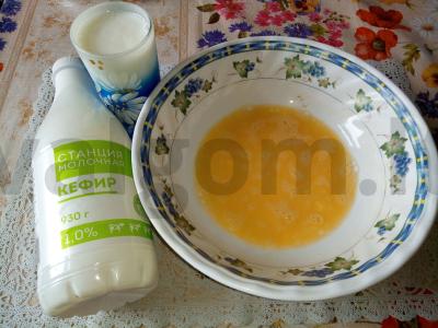 Šokoladiniai blynai su kefyru ir varškės-bananų įdaru Žingsnis 2