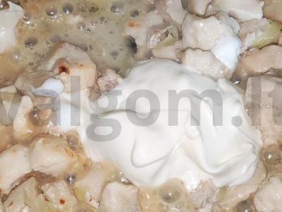 Makaronai su vištiena grietinėlės padaže Žingsnis 4