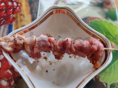 Kiaulienos šašlykas ant kokoso pluošto Žingsnis 2