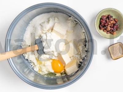 Varškės velykinis pyragas duonos kepimo mašinoje Žingsnis 1