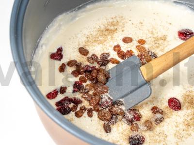 Varškės velykinis pyragas duonos kepimo mašinoje Žingsnis 2