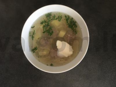 Sriuba su vermišelių ir kiaulienos kukuliais pagrindine nuotrauka