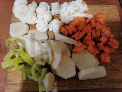 Žiedinių kopūstų, sūrio ir grietinės apkepas Žingsnis 3