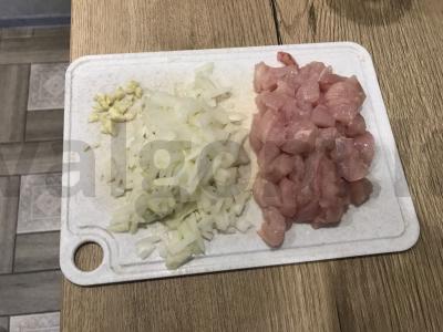 Ryžiai su vištiena ir kukurūzais havajietiškai Žingsnis 1