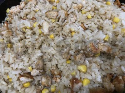 Ryžiai su vištiena ir kukurūzais havajietiškai Žingsnis 8