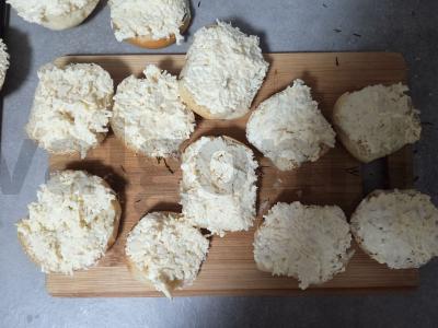 Greiti sumuštiniai su dešrainių sūriu Žingsnis 2