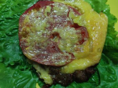 Saulėtos kotletai pagrindine nuotrauka