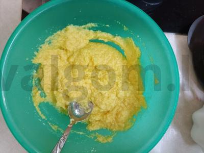 Be glitimo ir cukraus šarlotė Žingsnis 2