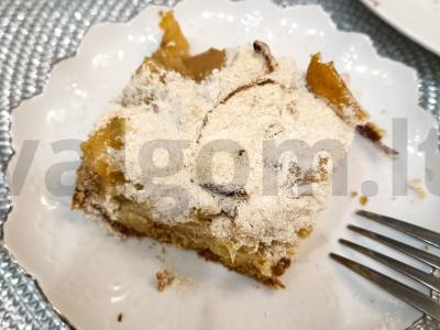 Be glitimo ir cukraus šarlotė pagrindine nuotrauka