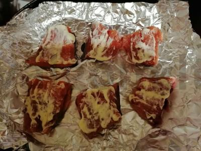 Lašiša, kepta su sūriu Žingsnis 1