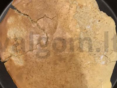 Avižų blynas su bananais, minkštu varškės sūriu ir žemės riešutų pasta Žingsnis 3