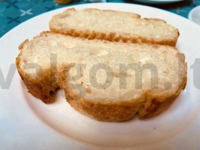 Tostai su šokoladiniu riešutų kremu ir vaisiais Žingsnis 1