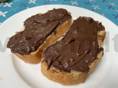 Tostai su šokoladiniu riešutų kremu ir vaisiais Žingsnis 2