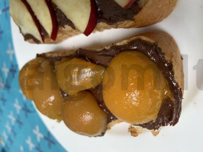 Tostai su šokoladiniu riešutų kremu ir vaisiais Žingsnis 6