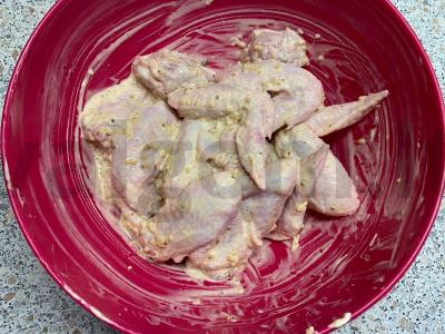 Kepti vištienos sparneliai majonezo-garstyčių padaže Žingsnis 2