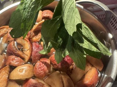 Vasaros gaivus kompotas su citrina ir mėta Žingsnis 3