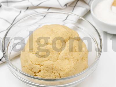 Varškės pyragas su konservuotais persikais Žingsnis 1