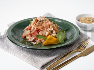 Kalakutienos salotos su rūkytomis vištienos šlaunelėmis pagrindine nuotrauka