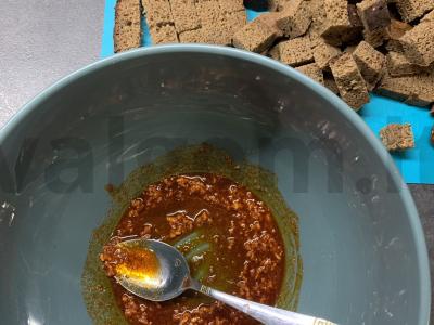 Česnakiniai skrebučiai orkaitėje Žingsnis 1